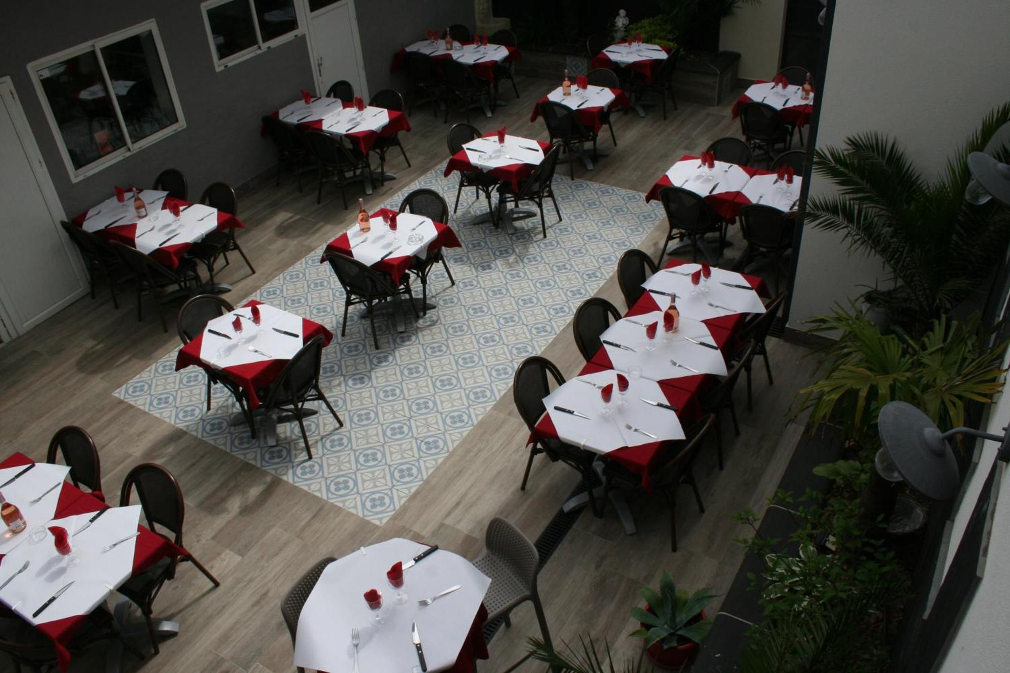 Hotel Les Italiens Бискаррос Экстерьер фото