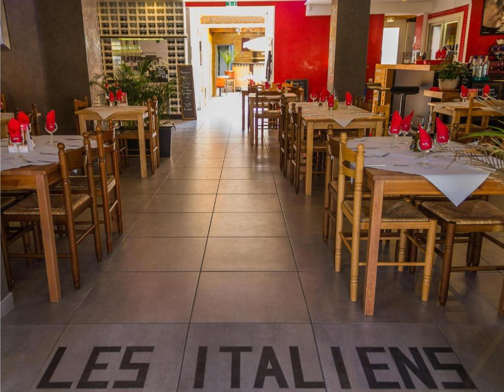 Hotel Les Italiens Бискаррос Экстерьер фото